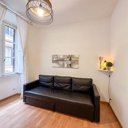 Apartment By The Colosseum - White Chic Flats 로마 외부 사진