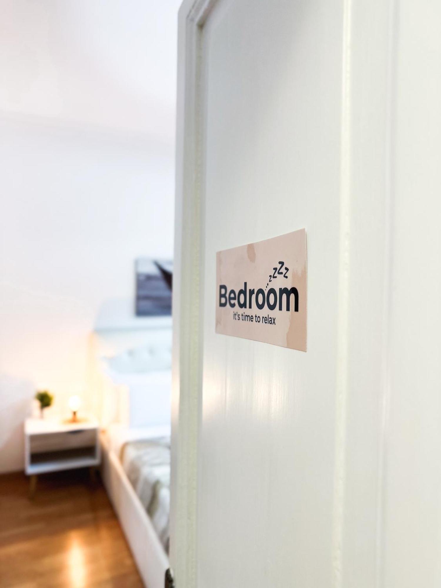 Apartment By The Colosseum - White Chic Flats 로마 외부 사진