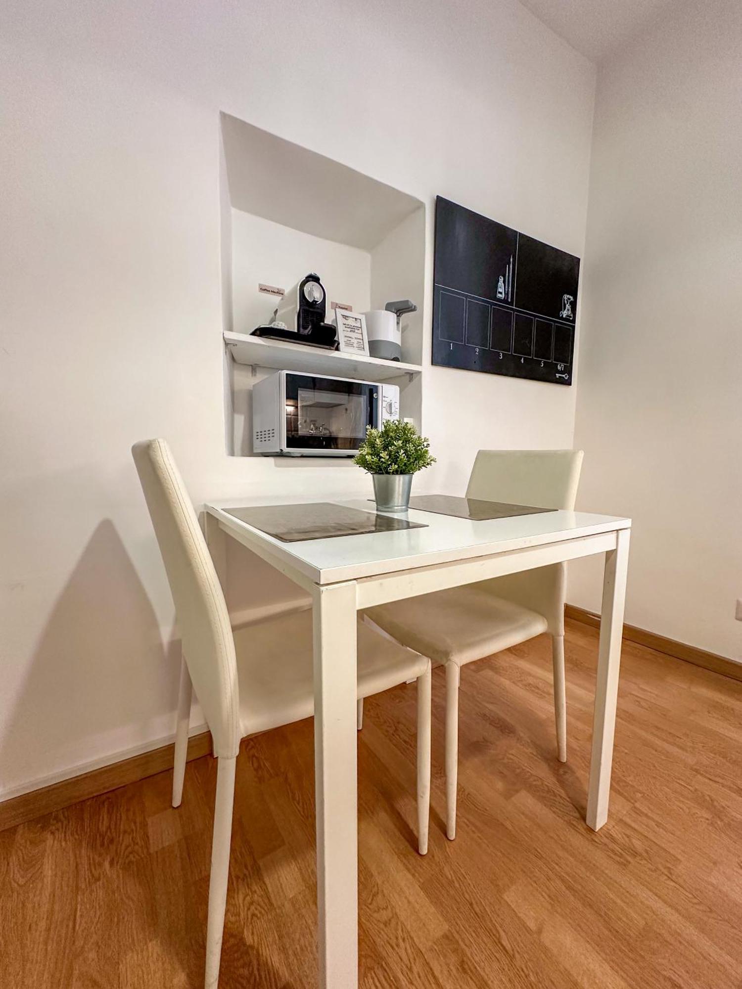 Apartment By The Colosseum - White Chic Flats 로마 외부 사진